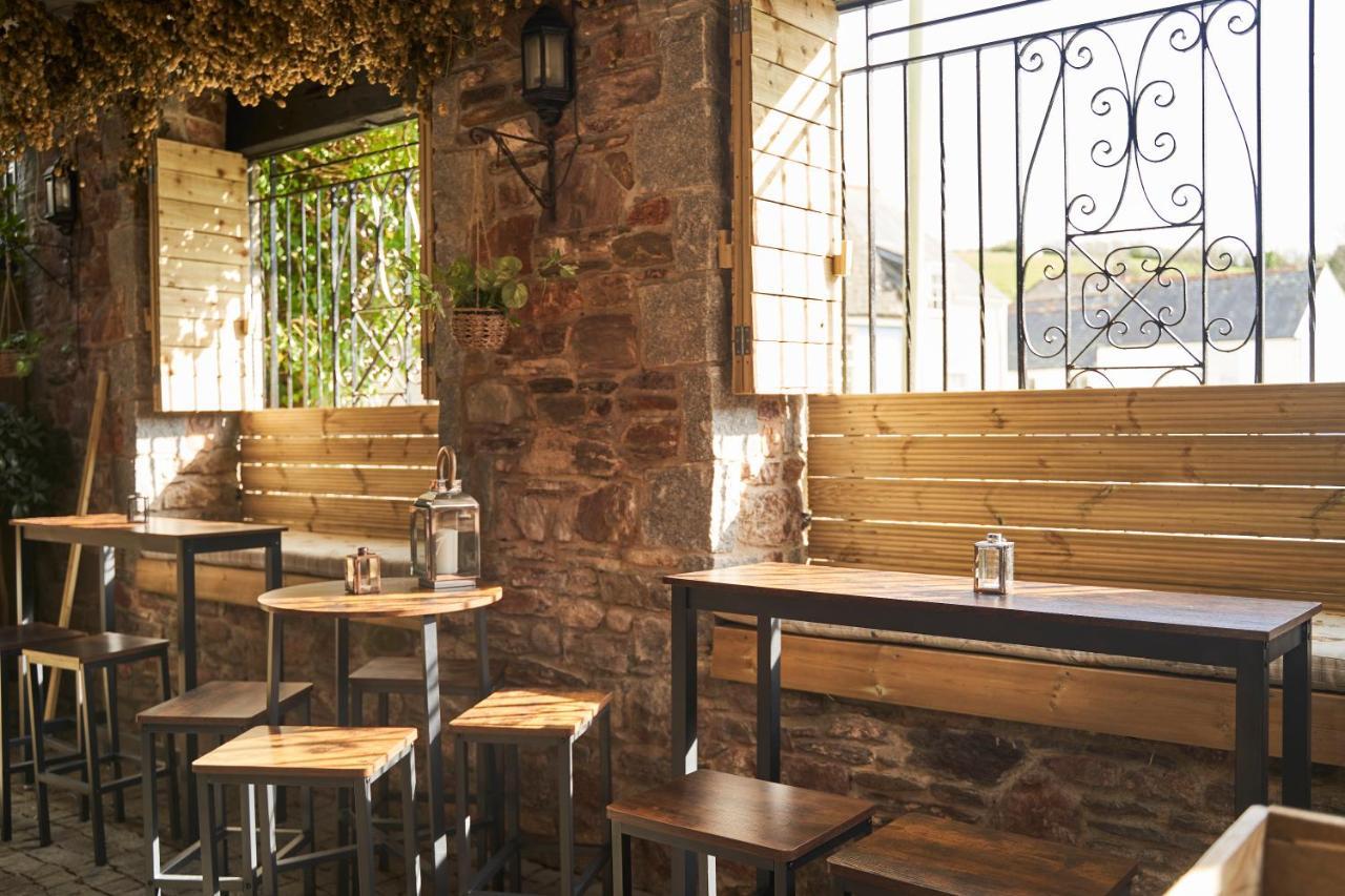Modbury The White Hart Hotel מראה חיצוני תמונה
