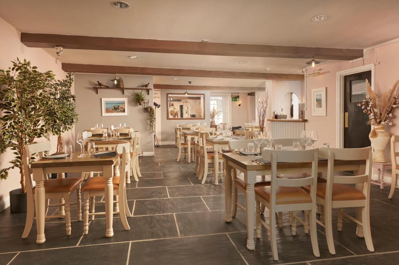 Modbury The White Hart Hotel מראה חיצוני תמונה
